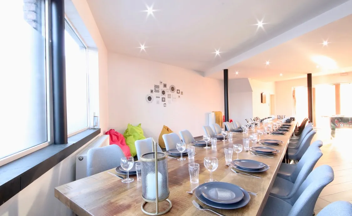 Haus in den Ardennen für 25 Personen mit Whirlpool, Schwimmbad und Sauna