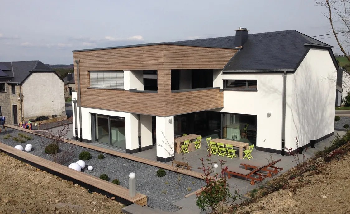 Großes Ferienhaus mit privatem Wellnessbereich im Herzen der belgischen Ardennen für 14 Personen