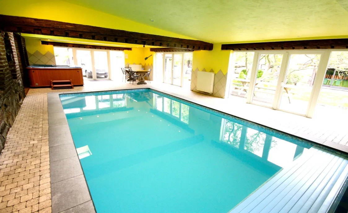 Großes Ferienhaus mit privatem Schwimmbad, Jacuzzi und Sauna in den belgischen Ardennen