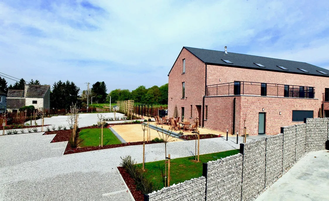 Großes Ferienhaus in den belgischen Ardennen für 44 Personen ideal für Teambuildings, Seminare und Familienfeste mit privatem Wellnessbereich bei Maredsous