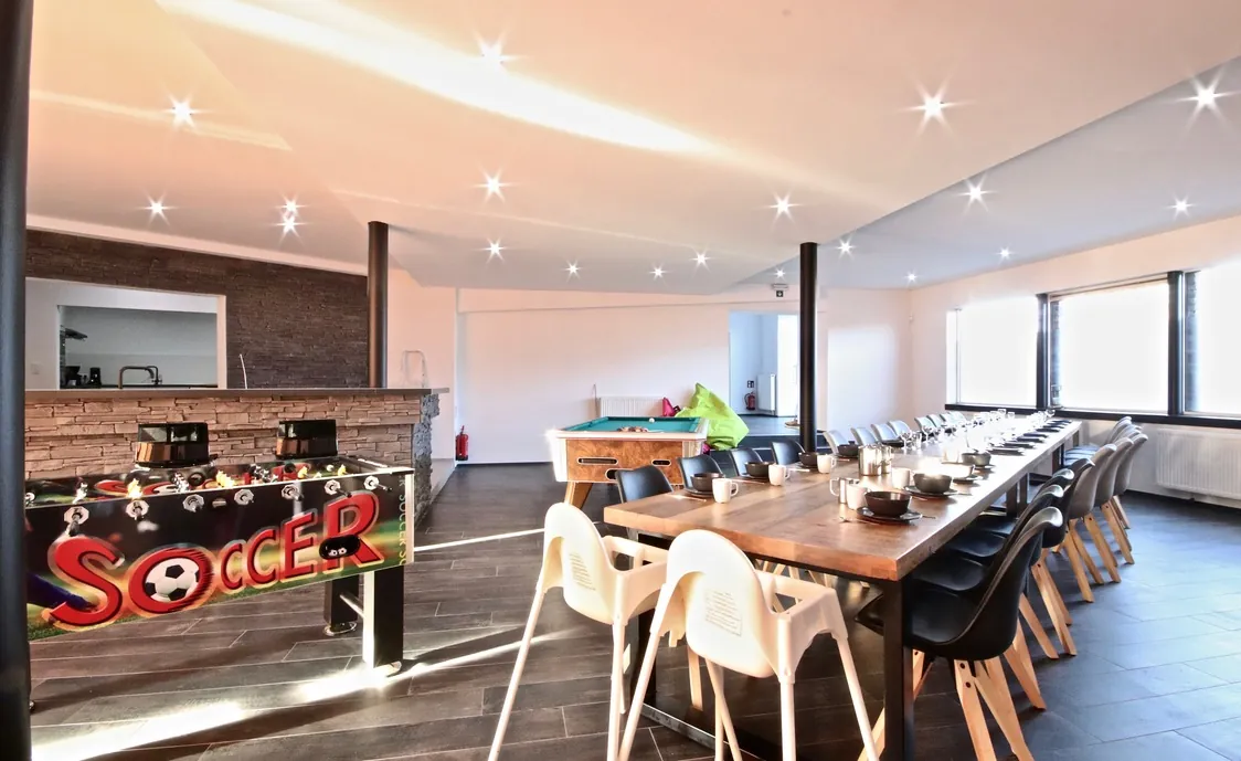 Ferienhaus mit Jacuzzi, Pool und Sauna für 12 Personen in den Ardennen