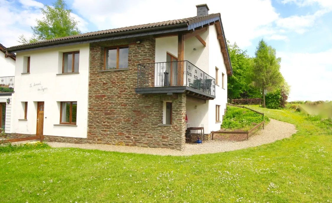 Schönes Ferienhaus im Herzen der belgischen Ardennen für 16 Personen