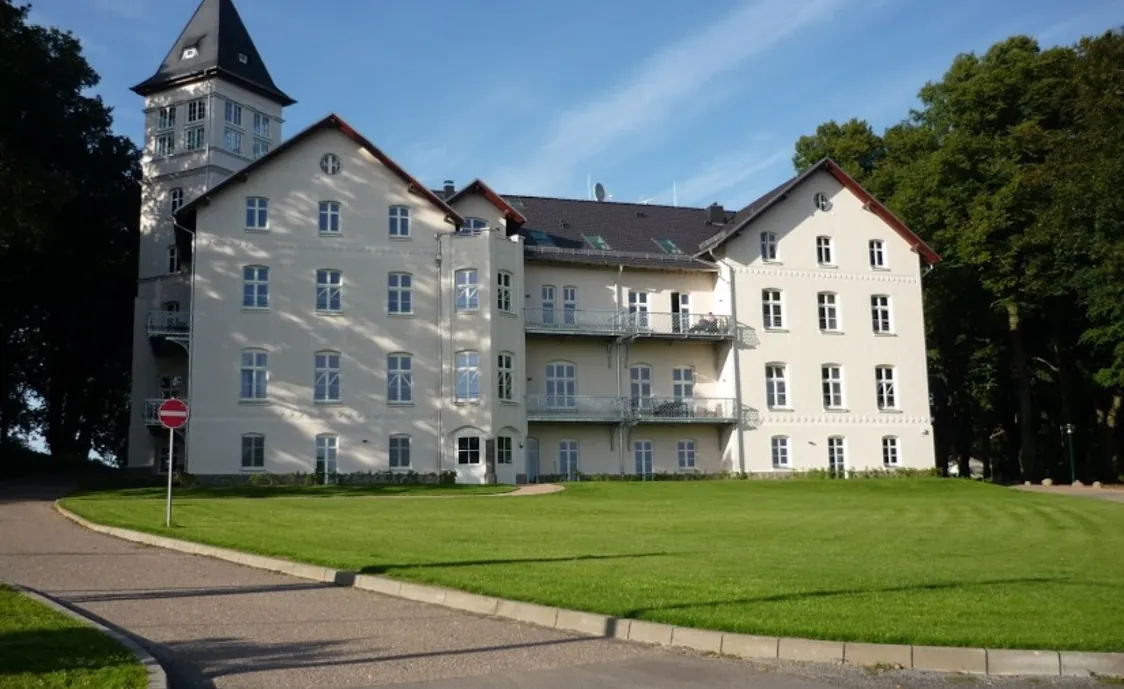 Komfortables Appartement für bis zu 4 Personen im Jagdschloss an der Ostsee
