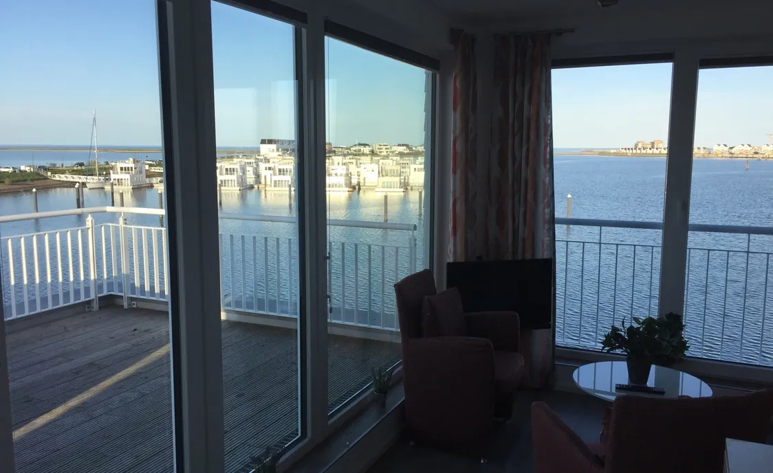 Modernes Ferienhaus mit Whirlpool und Sauna direkt an der Ostsee