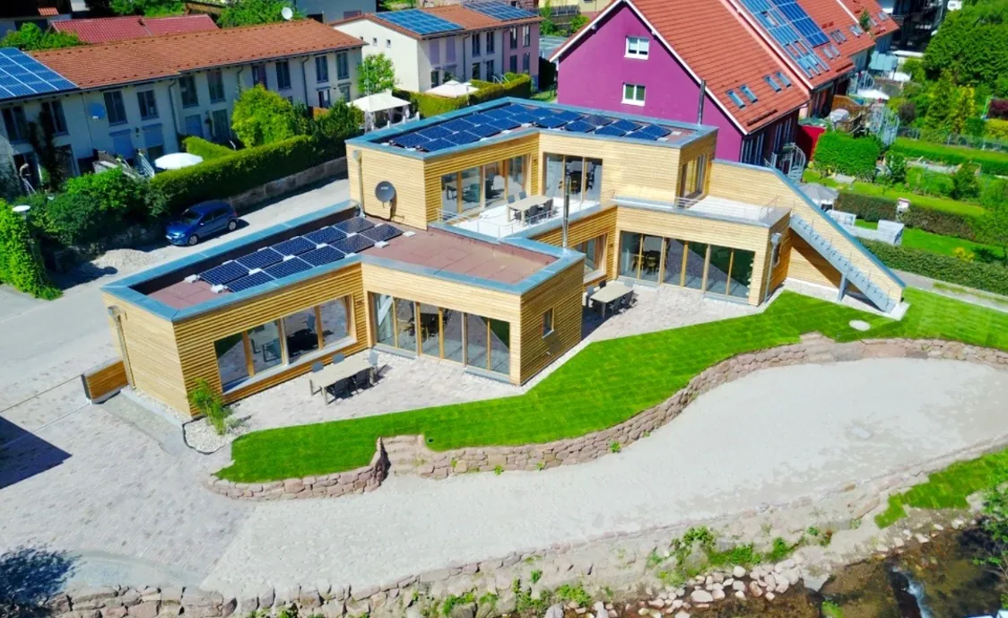 Moderne Ferienvilla für 18 Personen im Schwarzwald