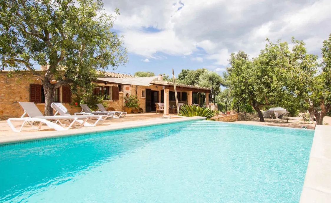 Ferienhaus am Fuße des Berges Santa Magdalena