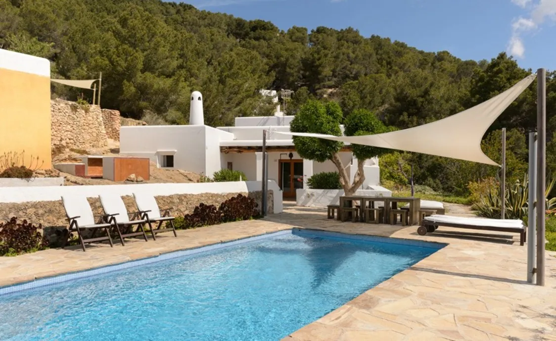Ferienvilla auf Ibiza in traumhafter Lage