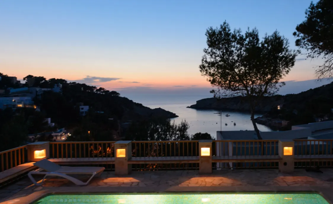 Ferienhaus Ibiza mit Pool und Meerblick für 8 Personen