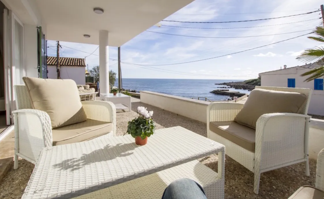 Großes Ferienhaus für 8 Personen direkt am Strand mit Meerblick