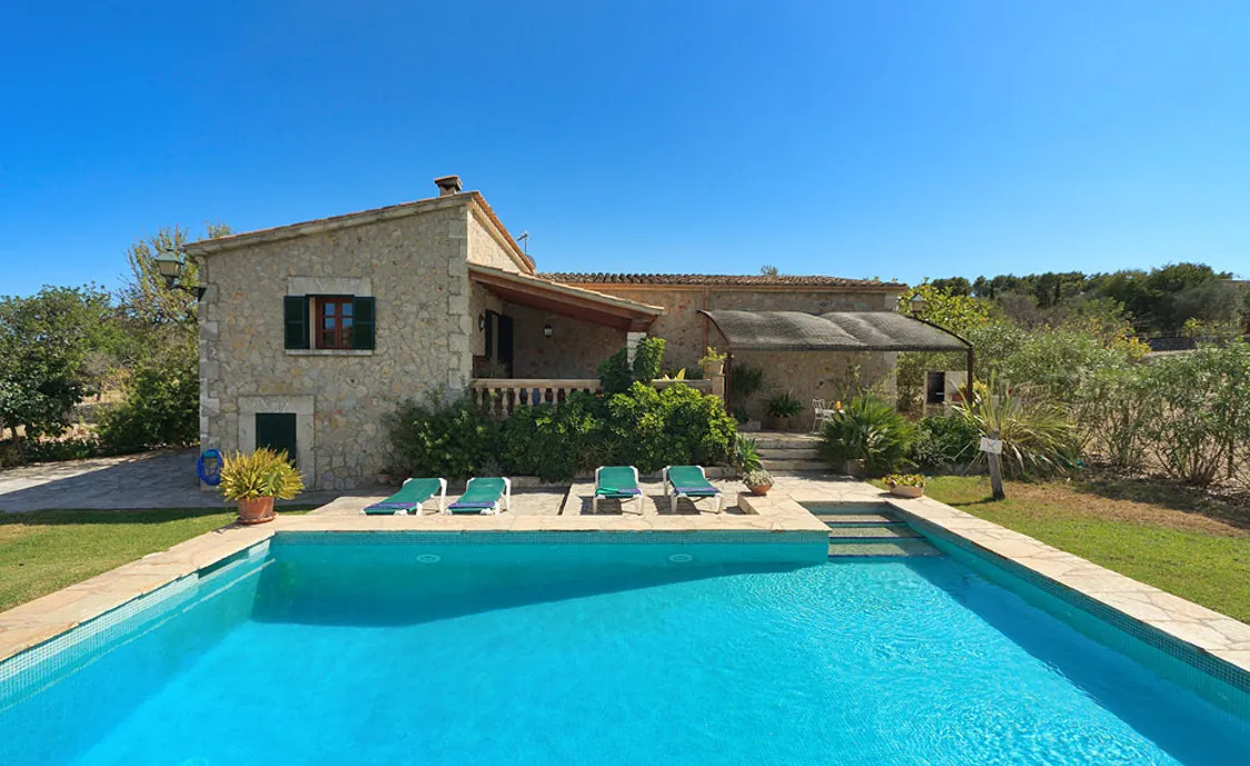 Ferienhaus für 4 Personen in Strandnähe mit Swimmingpool und wunderschönem Ausblick
