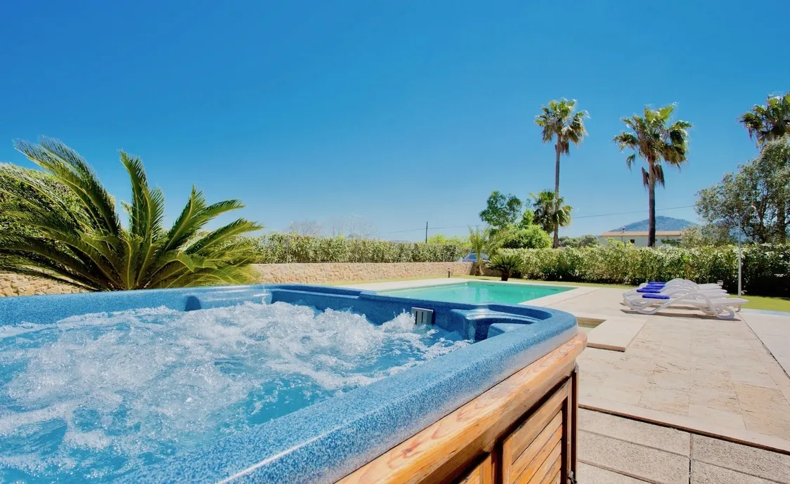 Schöne Villa für 8 Personen, mit Jacuzzi und Pool in schönen Alcudia in Mallorca