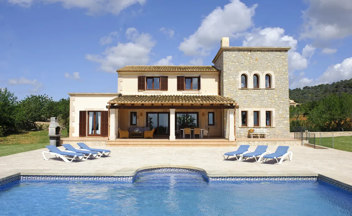 Ferienhaus auf Mallorca mit wunderschöner Aussicht und privatem Außenpool, nur 4,7 km vom Strand und Meer entfernt