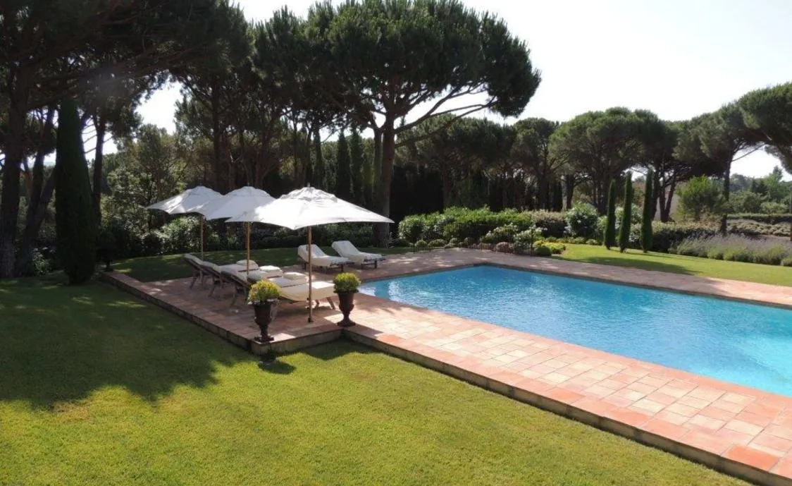 Villa in Ramatuelle 400 m² großen Parklandschaft gestaltet 7.000 m² mit beheiztem Pool und Poolhaus
