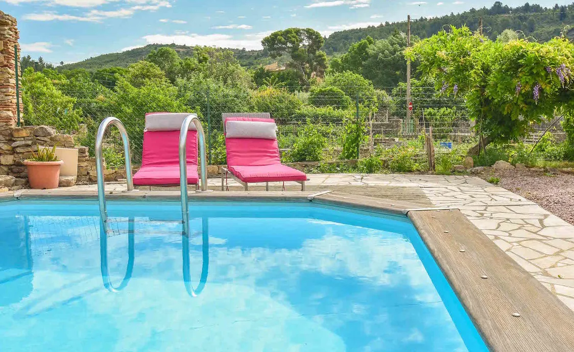 Ferienhaus mit privatem Pool für 8 Personen