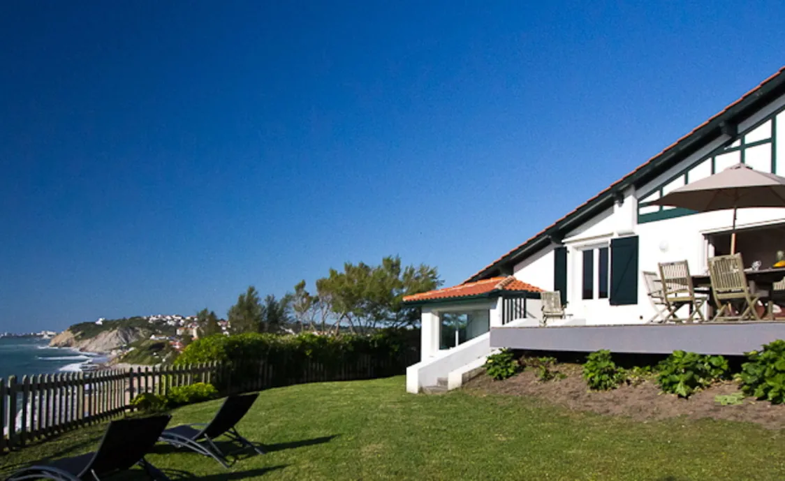 Luxusvilla in Frankreich mit Meerblick, in idealer Lage