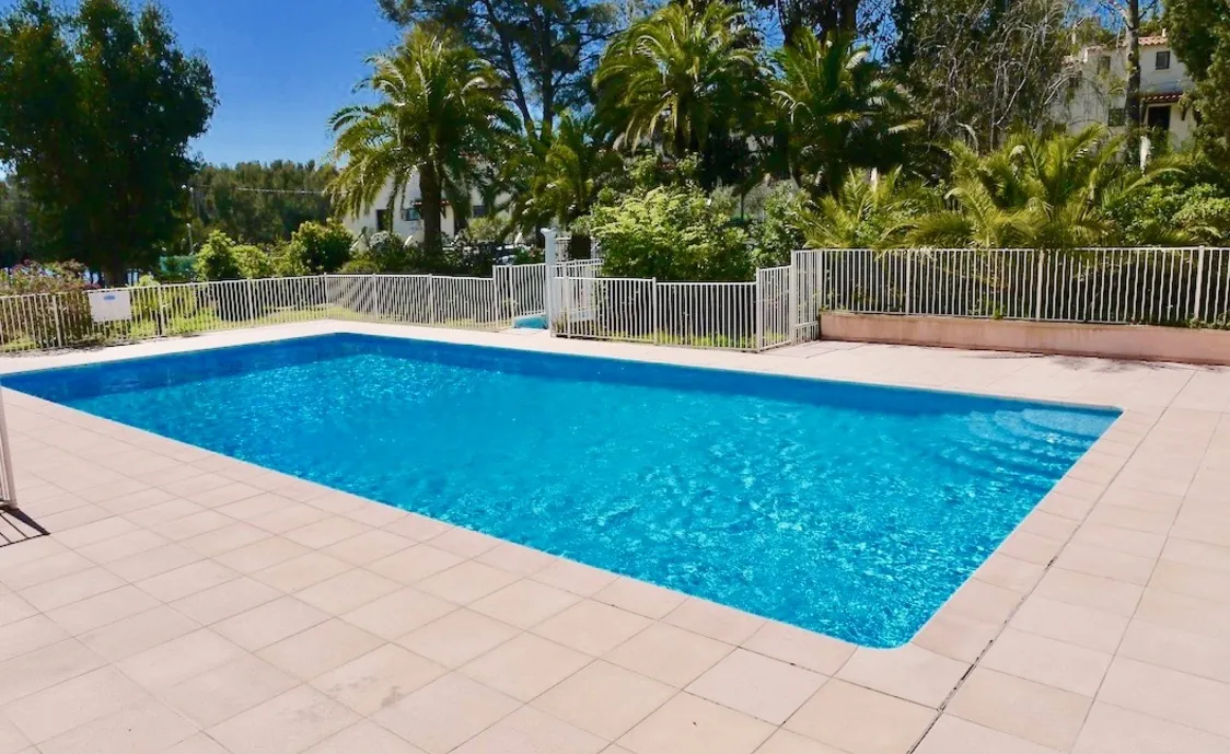 Tolle Villa für 6 Personen direkt am Strand in Les Issambres