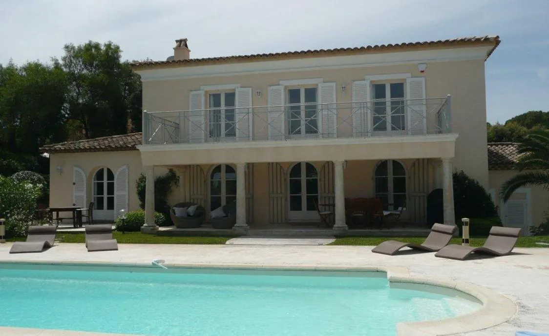 Luxusvilla Côte d’Azur, nur 200 Meter vom Strand